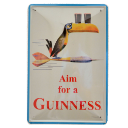 Cartel Publicitario Aim for a Guinness